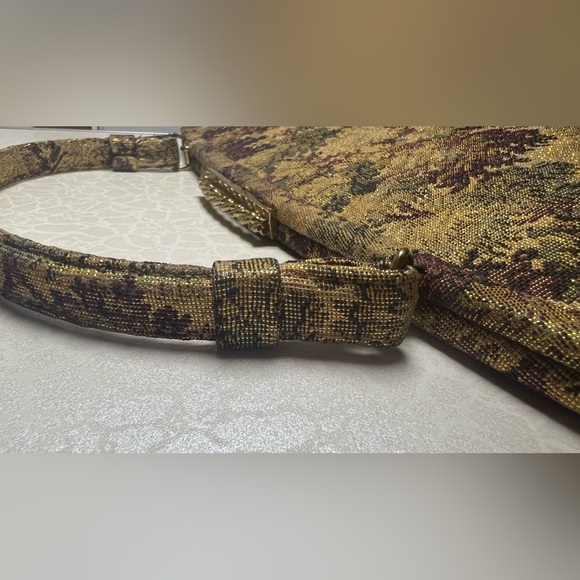 VINTAGE: Crown Lewis | floral brocade tapestry handbag. - Picture 8 of 16